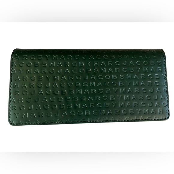 Hostess Pick x 2 🥳💥🔥 Marc Jacobs Embossed Green Wallet - Picture 8 of 11